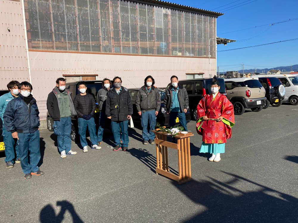 車両お祓い　東海エンジニアリング通信　駐車場